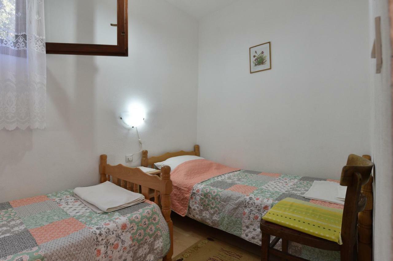Apartmani Marko Gdinj Ngoại thất bức ảnh